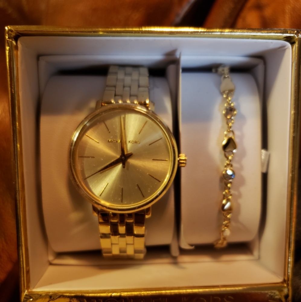 Brand New Michael Kors MK4495